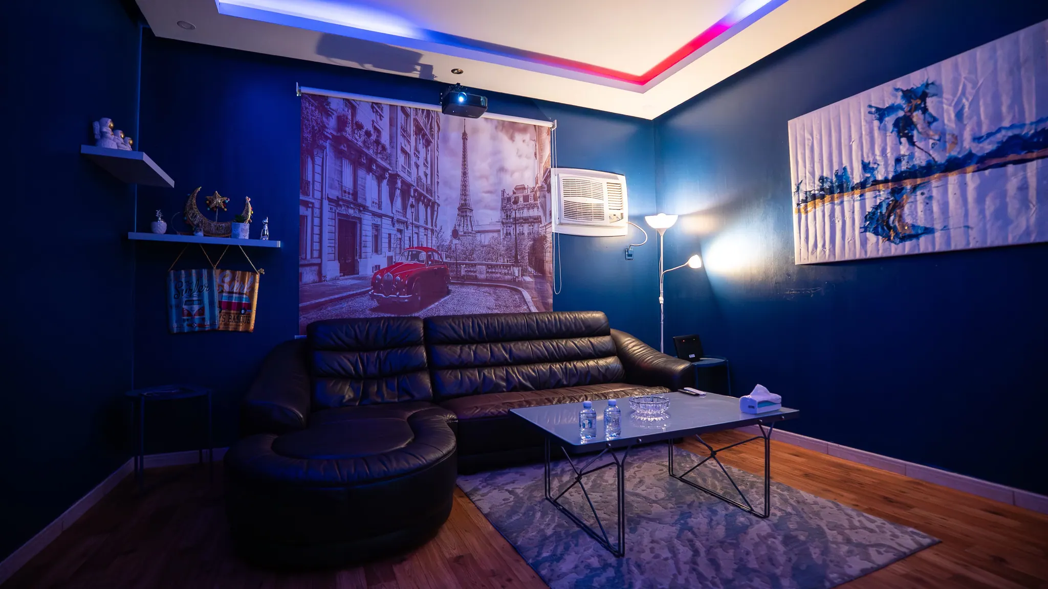 Pool House - 2 Bedroom — 3